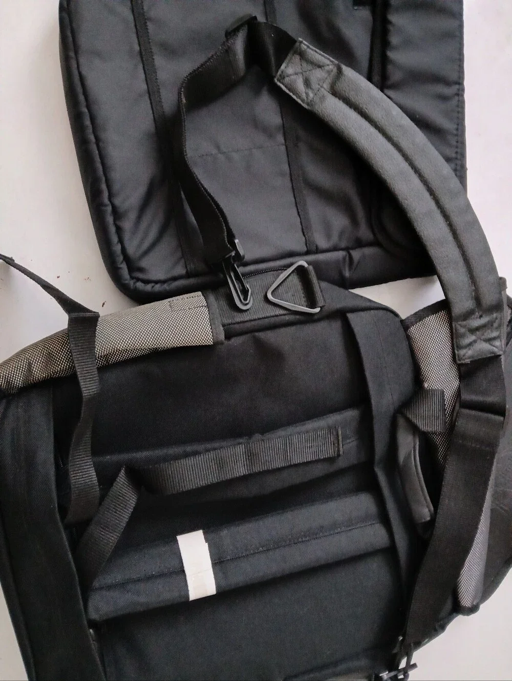 Leeds durable black